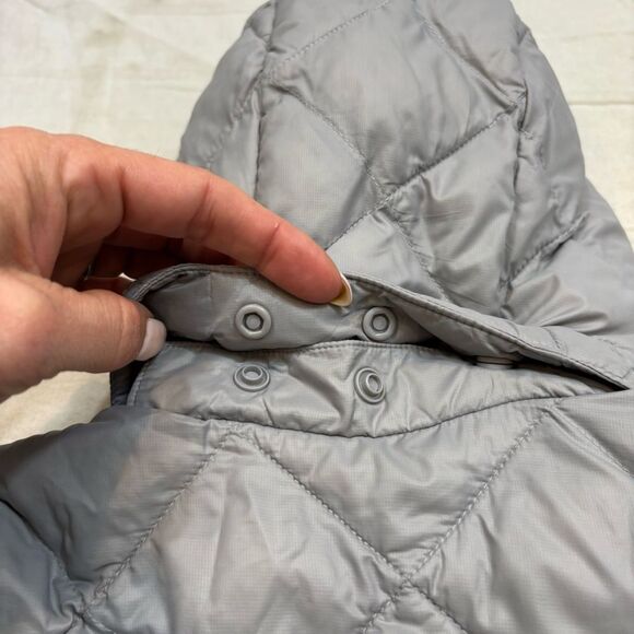 The North Face Girls Thermoball Eco Hoodie Jacket Grey Size Small 7/8 - Picture 9 of 10